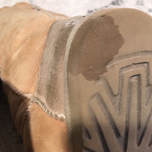 UGG Tan Three Button Boots Size 7 - Picture 9 of 15